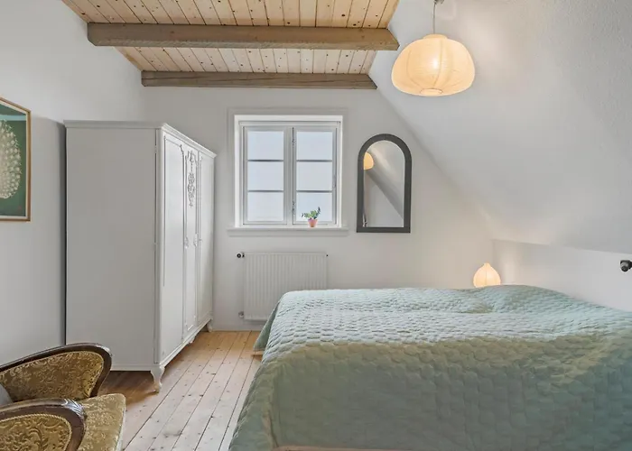Casa vacanze Lovely In With Wifi